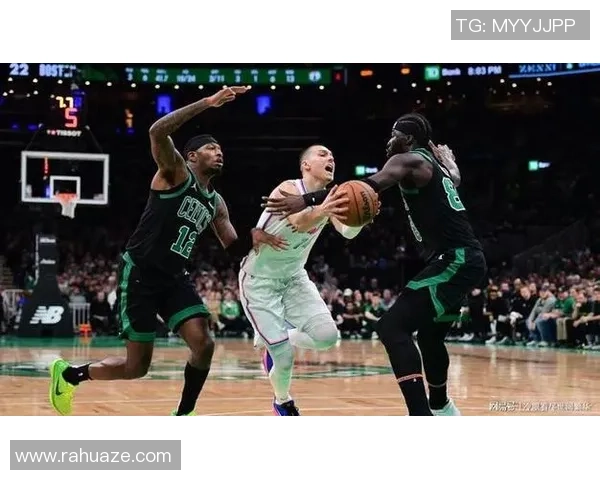 热火与凯尔特人第二场精彩集锦回顾赛场激烈对决与关键时刻分析